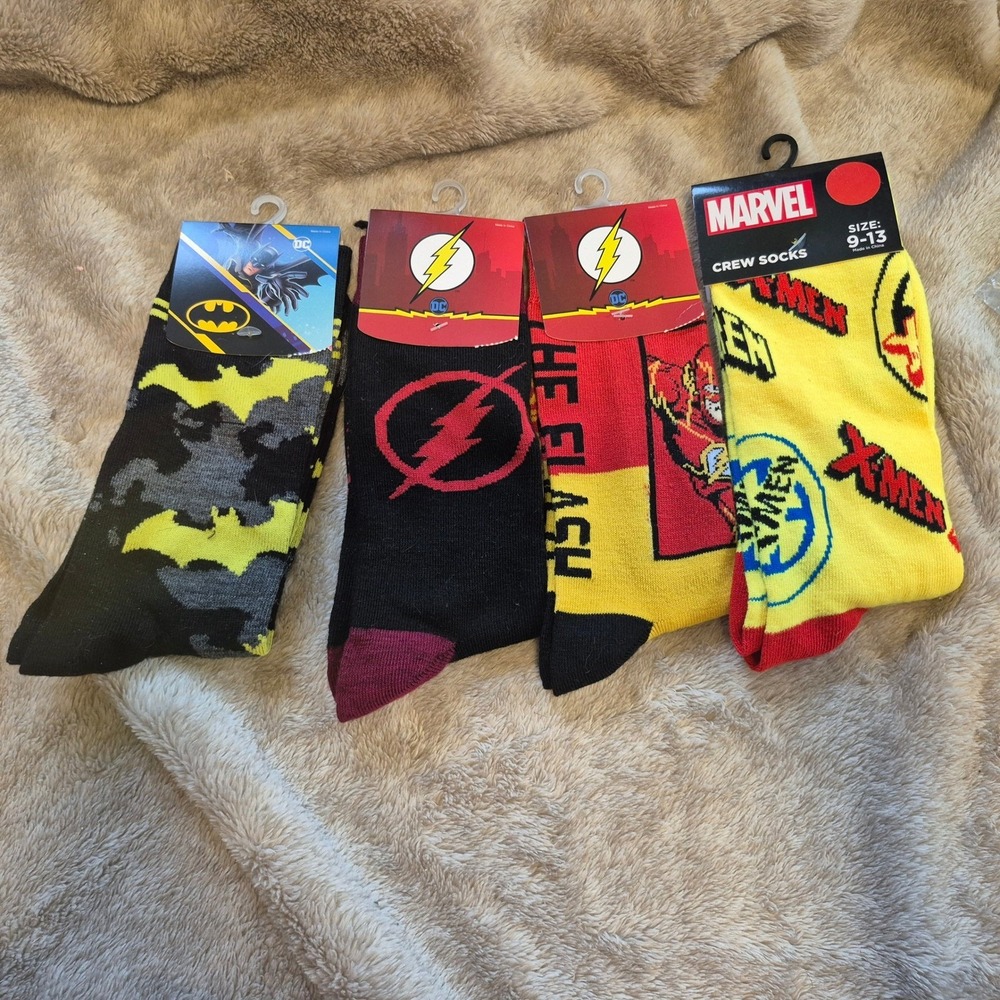 Marvel DC Comics Superhero Crew Socks Batman Flash X-Men 4 Pairs Size 10-13